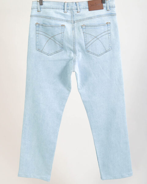 Vintage 00s jeans in light blue