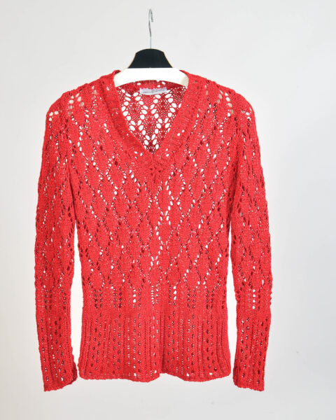 Vintage 00s crocheted top in red