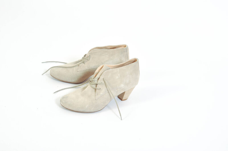 Vintage 00s suede leather ankle shoes