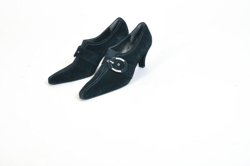 Vintage 00s suede leather shoes - Image 2