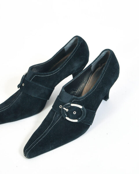 Vintage 00s suede leather shoes