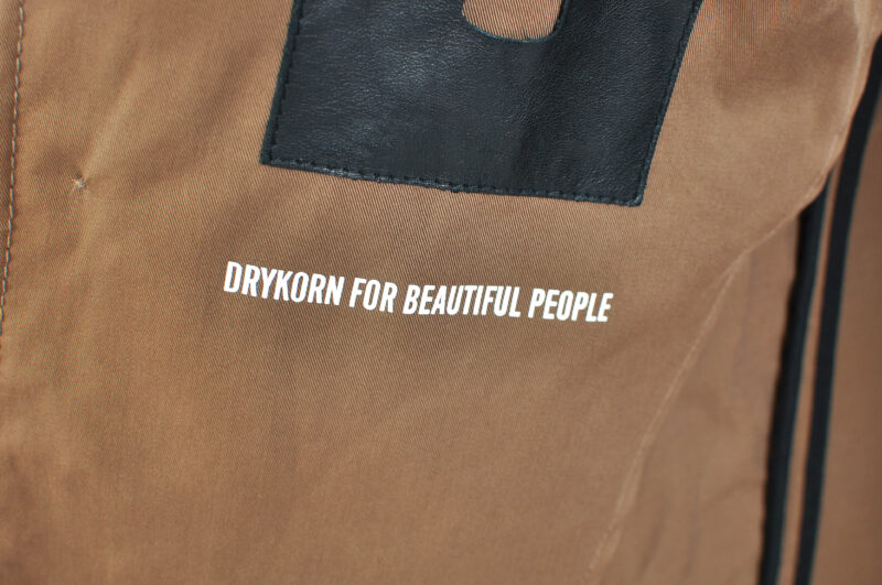 Vintage 00s DRYKORN Trench Coat in Khaki - Image 6
