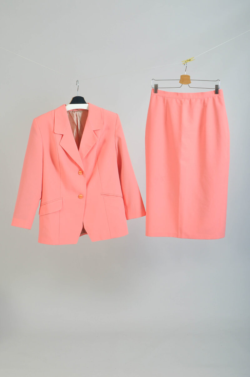 Vintage 90s skirt suitin pink