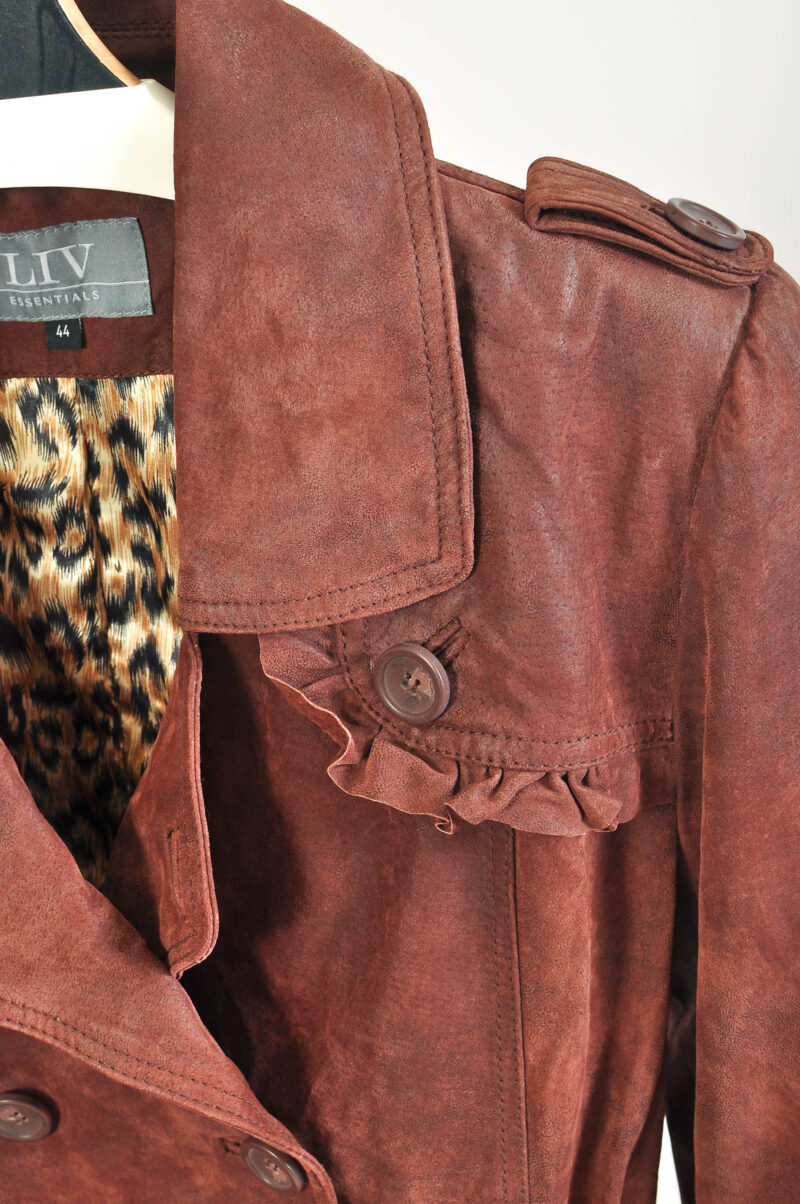 Vintage 00s suede leather coat in maroon - Image 4
