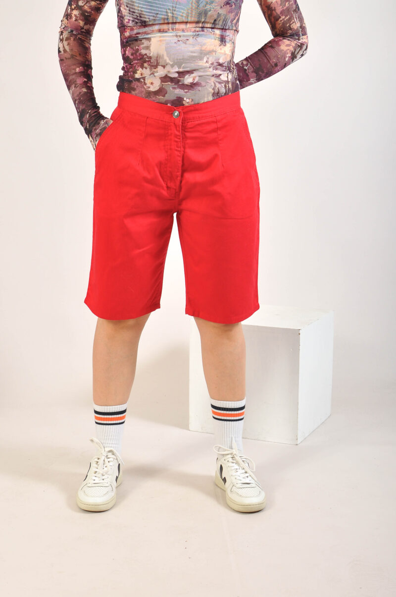 Vintage 90s shorts in red