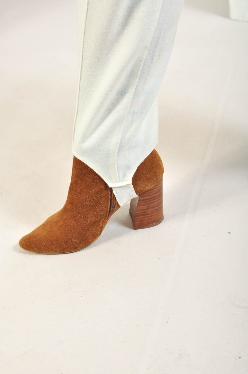 Vintage 80s high waisted trousers in white - Image 5