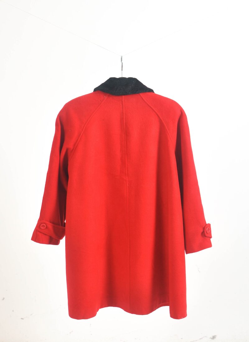 Vintage 90s Red Coat – Bold & Timeless - Image 5