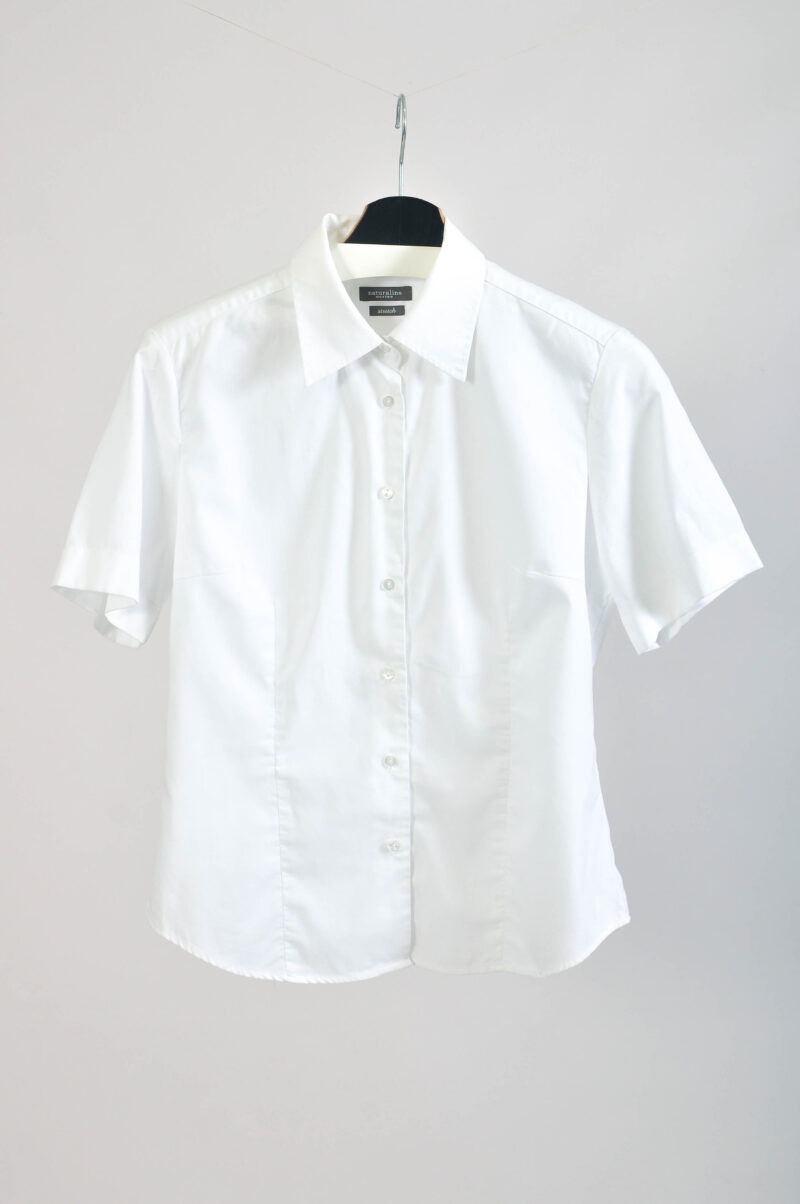 Vintage 00s shirt in white