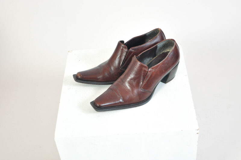 Vintage 00s real leather shoes in brown - Image 4