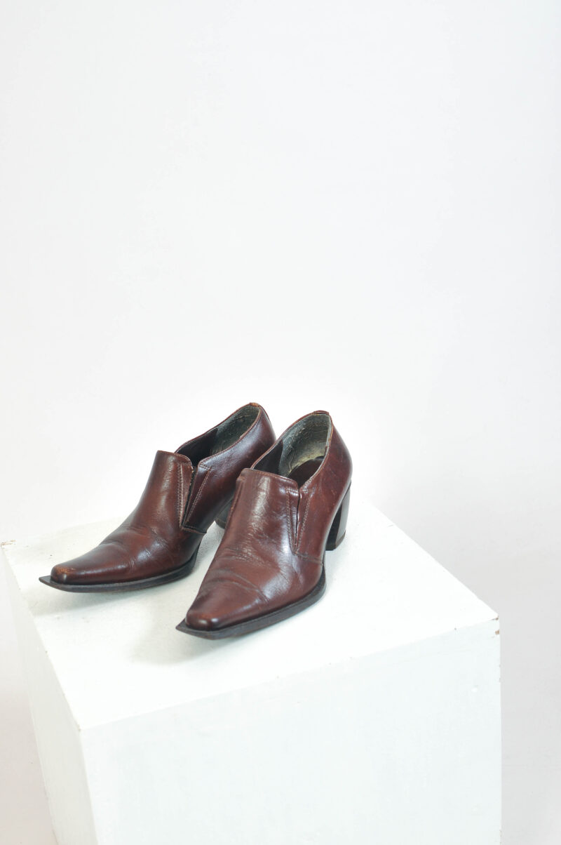 Vintage 00s real leather shoes in brown - Image 7
