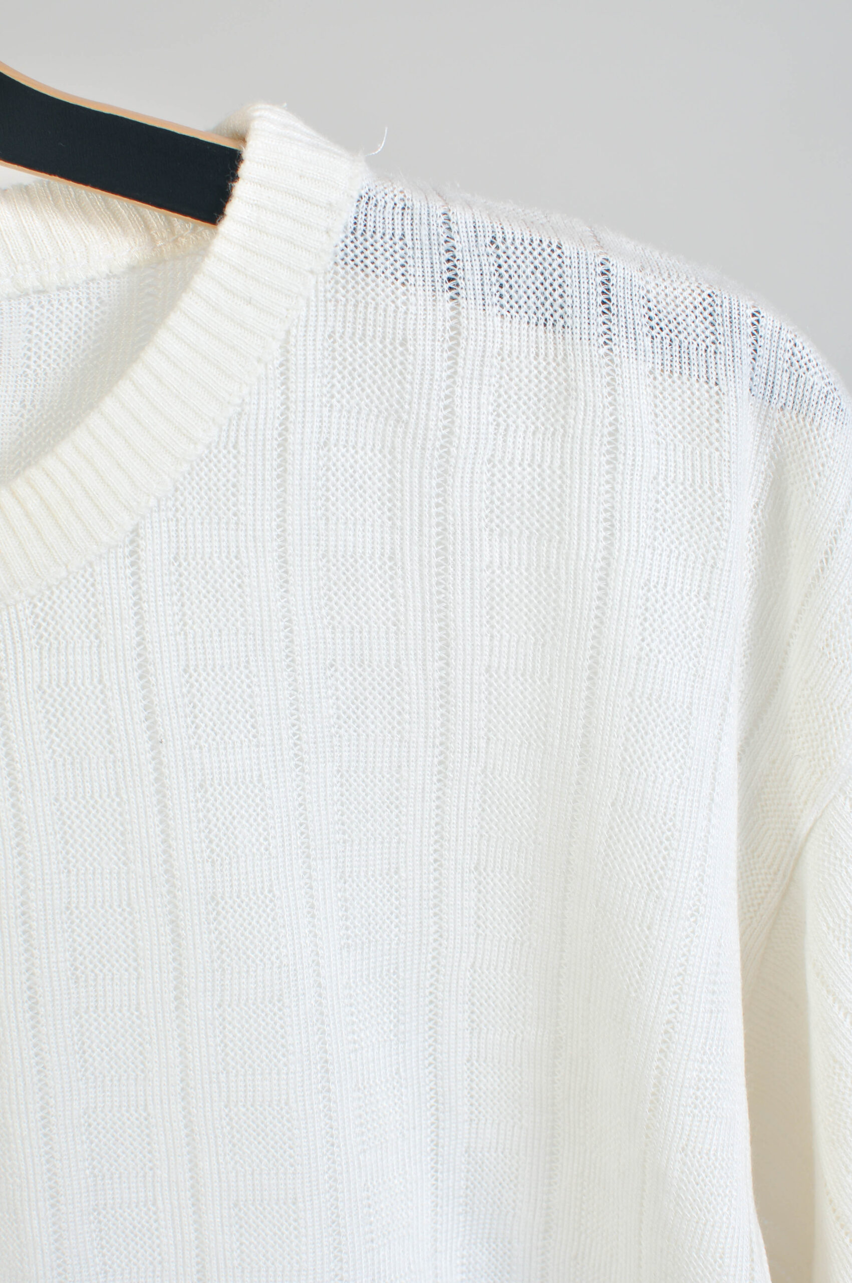 Vintage 90s White Lightweight Jumper | Fits S–L | - Image 3