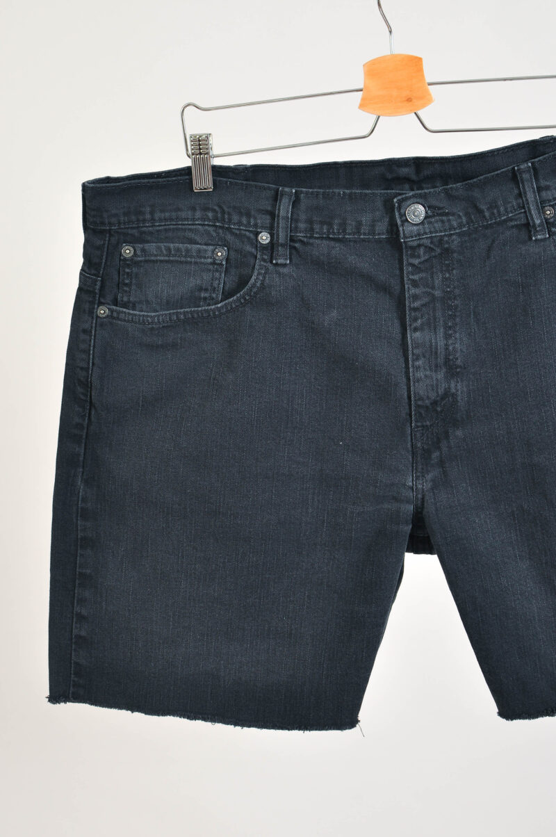 Vintage 00s Levi’s Black Denim Shorts – Size 38, XL-XXL - Image 3