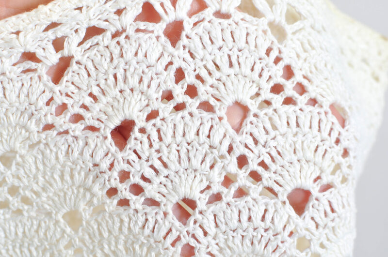 Vintage 00s White Handmade Crocheted Cotton Top – Fits S to M - Image 4