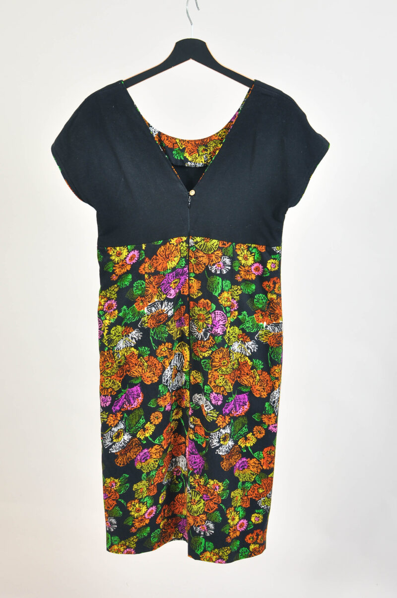 Vintage 00s Handmade Classic Dress – Size M – Unique Piece - Image 4