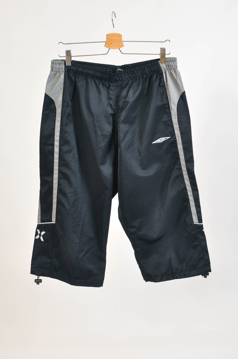 Vintage 00s Umbro Capri Shorts | Size XL