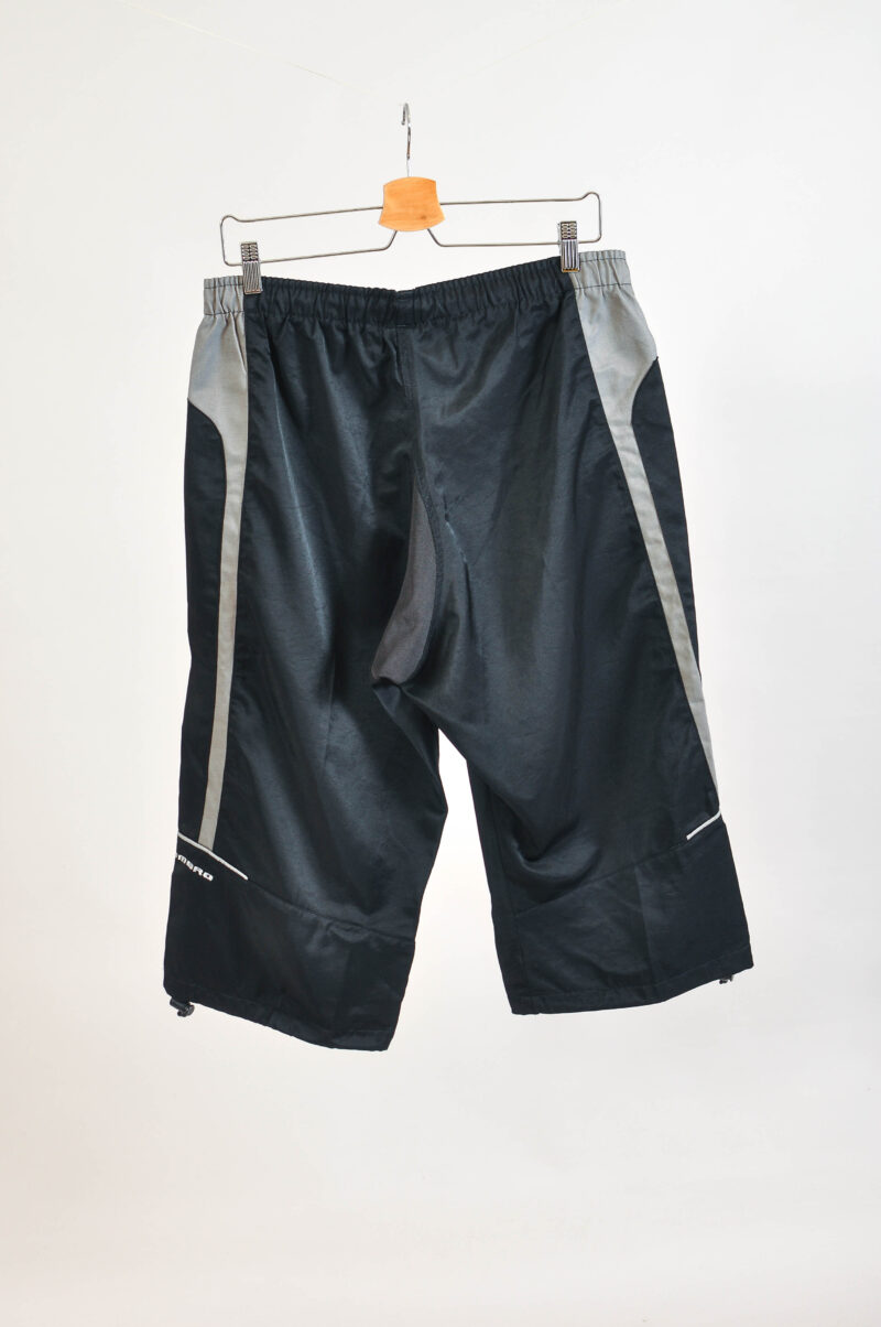 Vintage 00s Umbro Capri Shorts | Size XL - Image 4