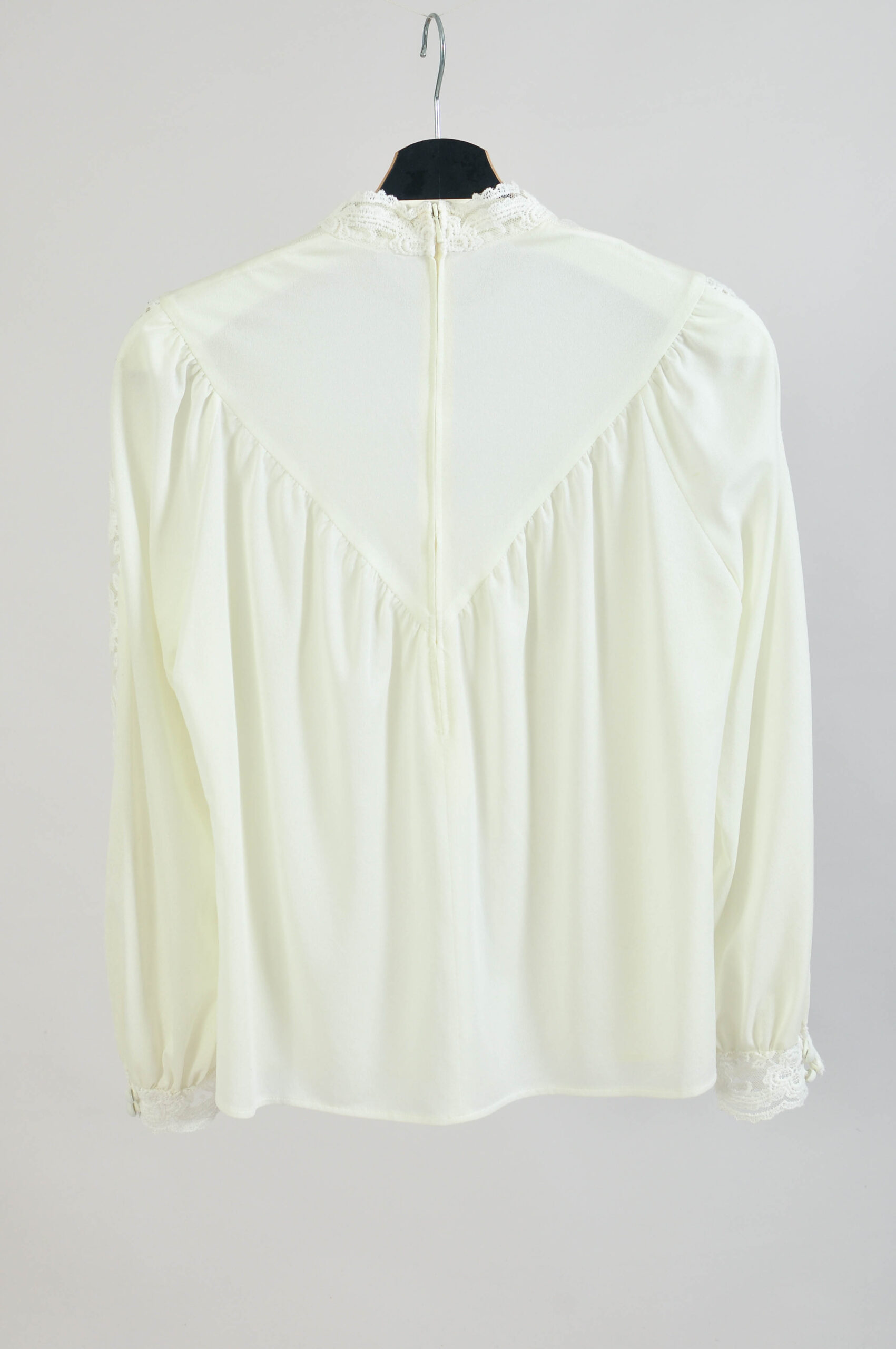 Vintage 80s White Lace Bohemian Blouse – Romantic Style, S-L - Image 7