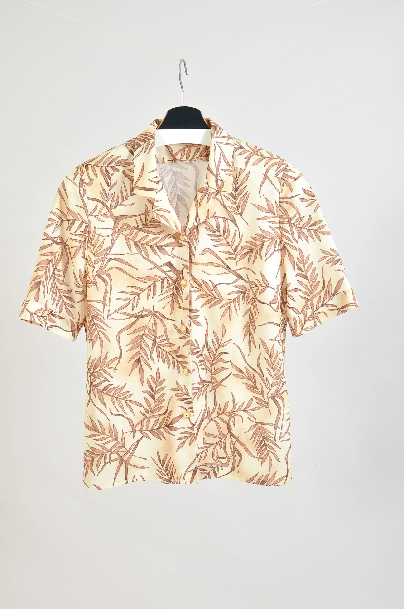 Vintage 90s Leaf Print Short Sleeve Blouse – M –