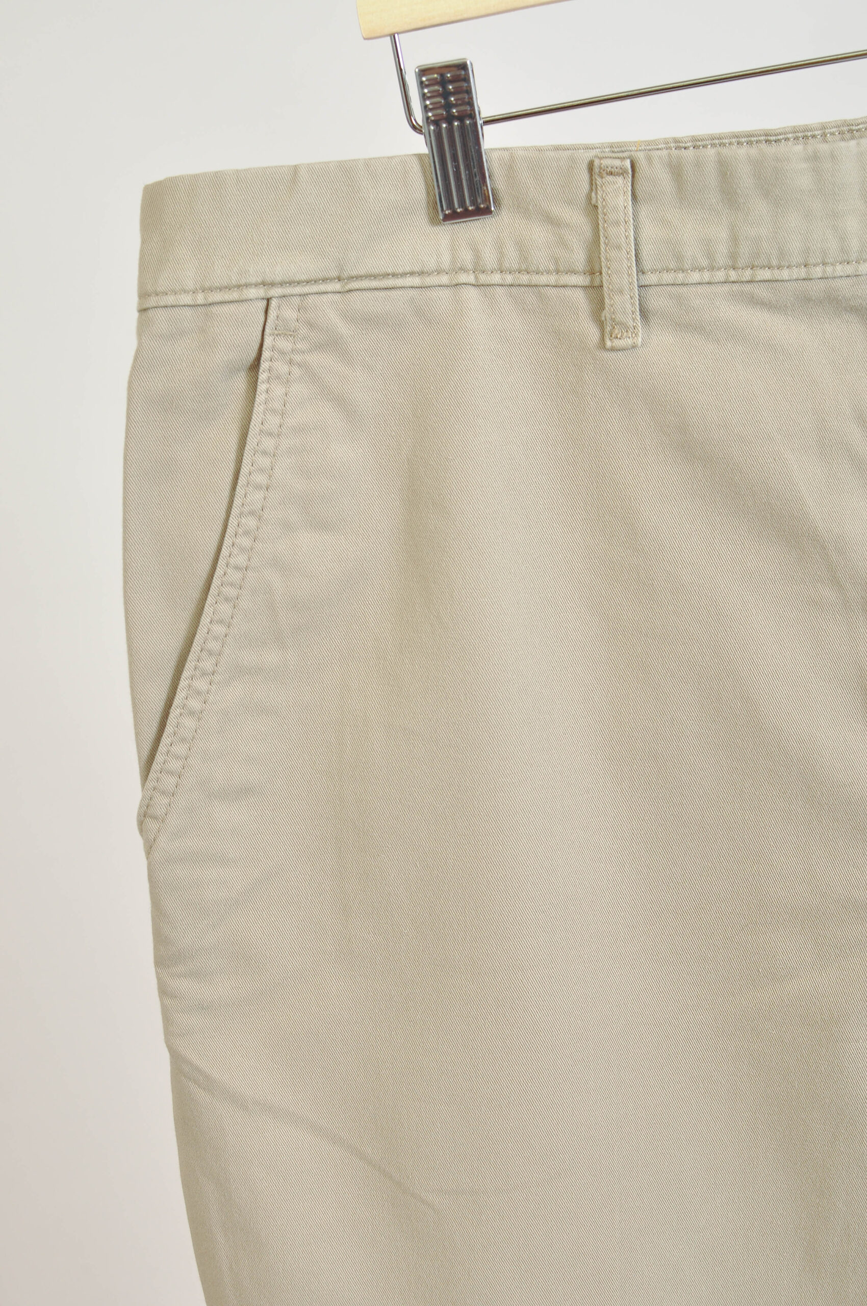 Vintage 00s Levi’s Beige Cotton Trousers – Size 40/32 - Image 3