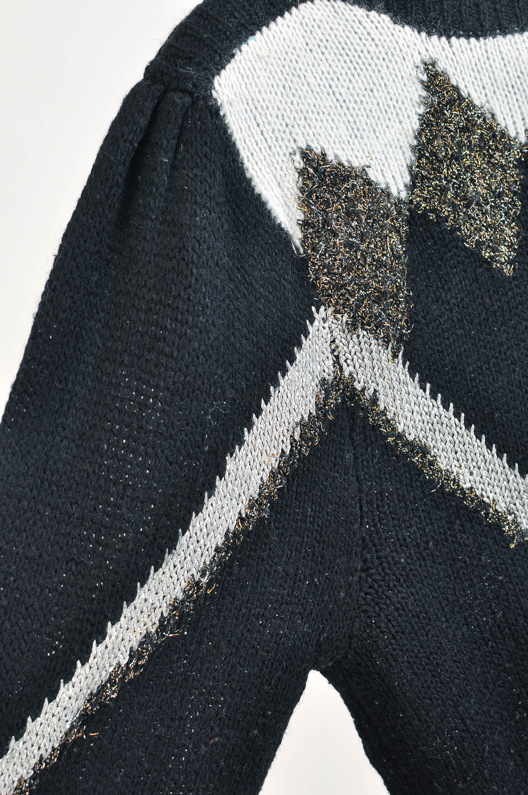 Vintage 80s Black & Silver Retro Jumper | Size 40 | Unbranded - Image 4