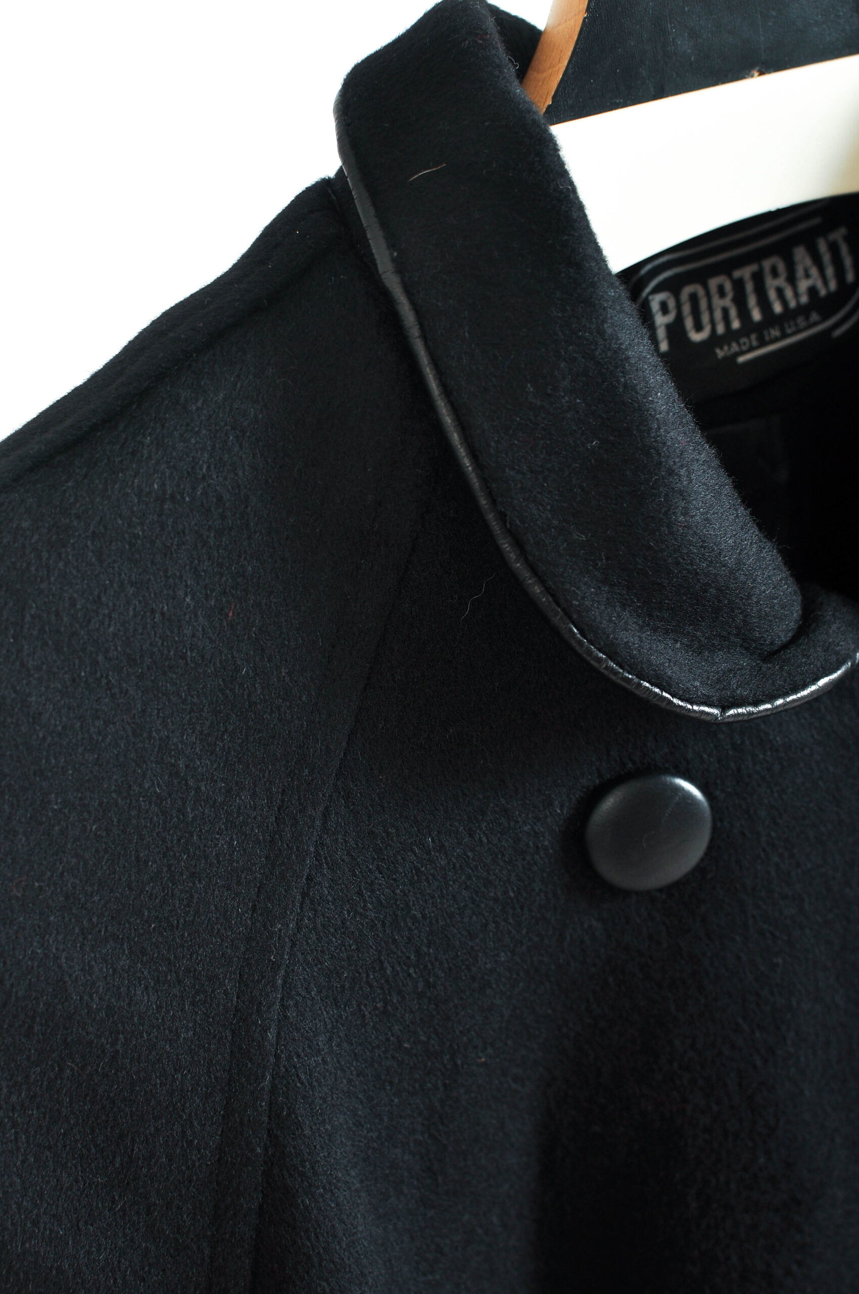 Vintage 80s Black Maxi Wool Coat – Loose Fit – M/L - Image 4