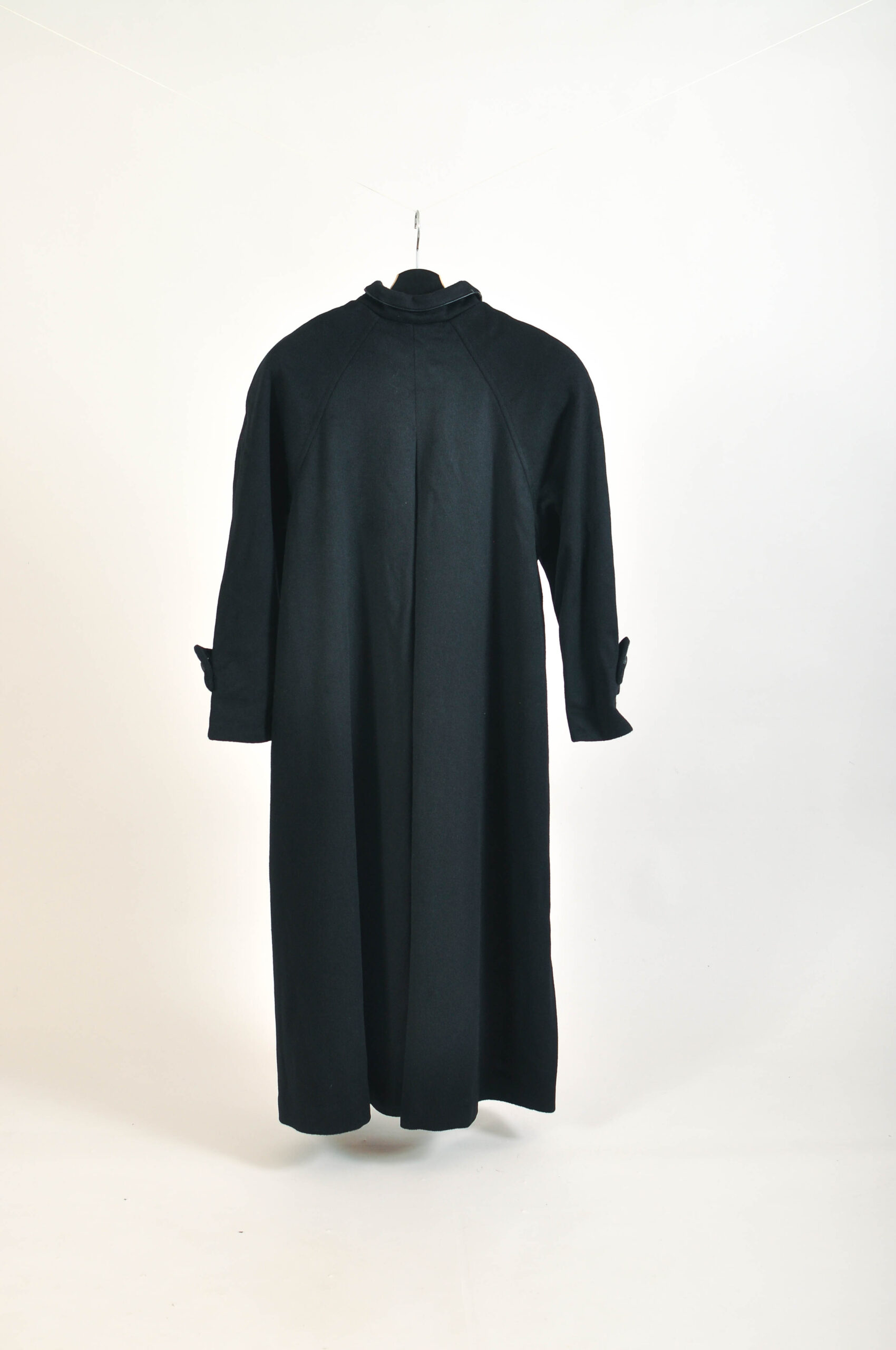 Vintage 80s Black Maxi Wool Coat – Loose Fit – M/L - Image 5