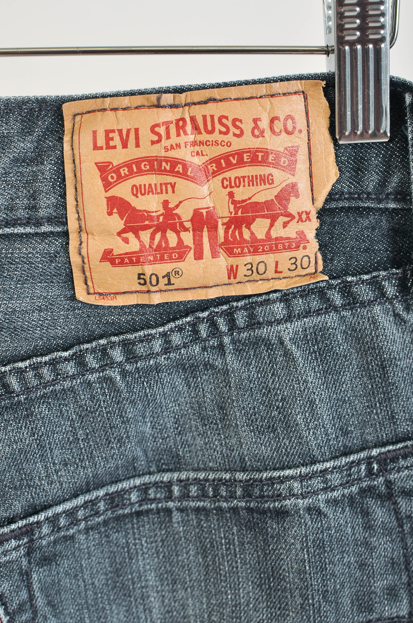 Vintage 00s Levi’s 501 Grey Jeans | Size 30x30 - Image 4