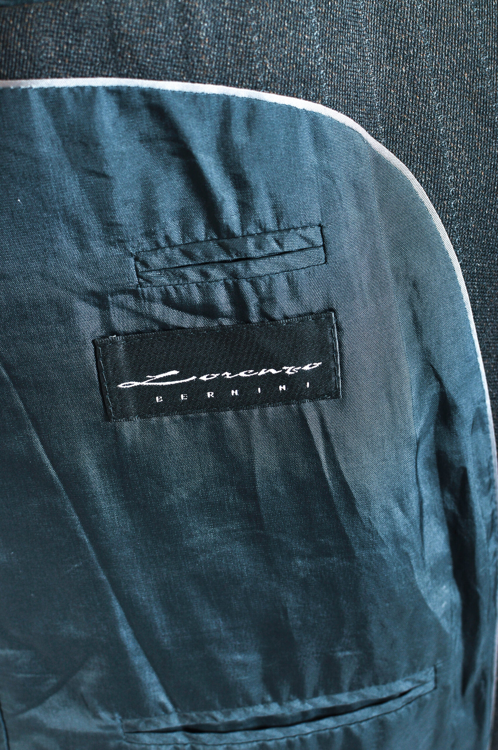 Vintage 90s Dark Grey Three-Piece Suit Lorenzo – L (Short) - Image 6