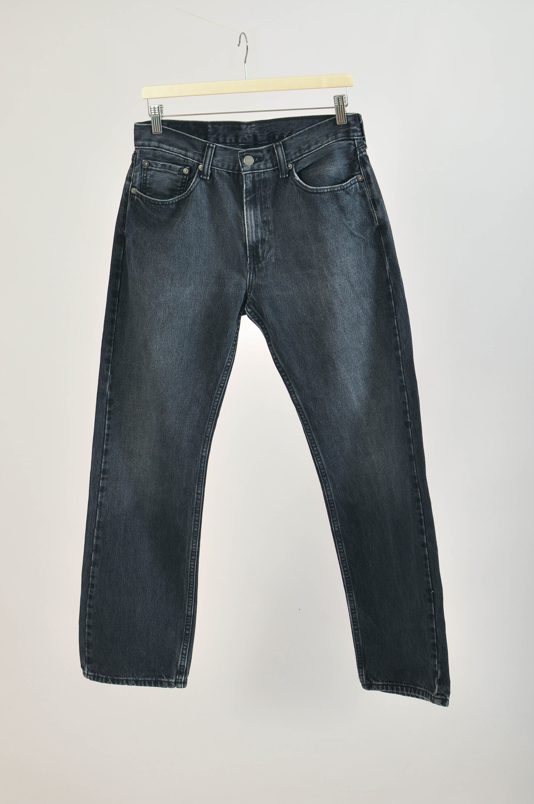 Vintage 00s Levi’s Dark Grey Jeans | Size 30x30