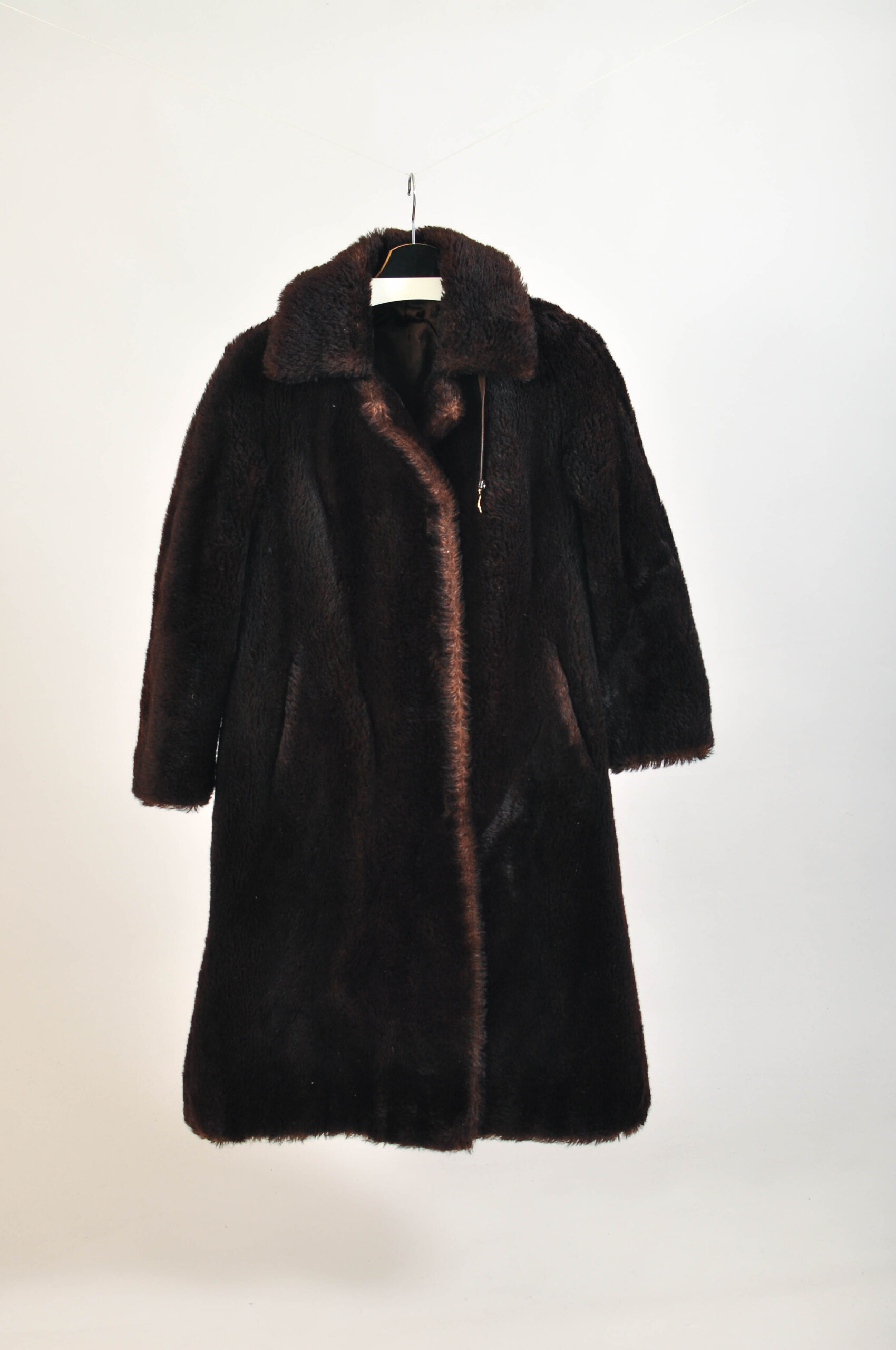 Vintage 90s Brown Lama Wool Fur Coat | M | Peter Hahn
