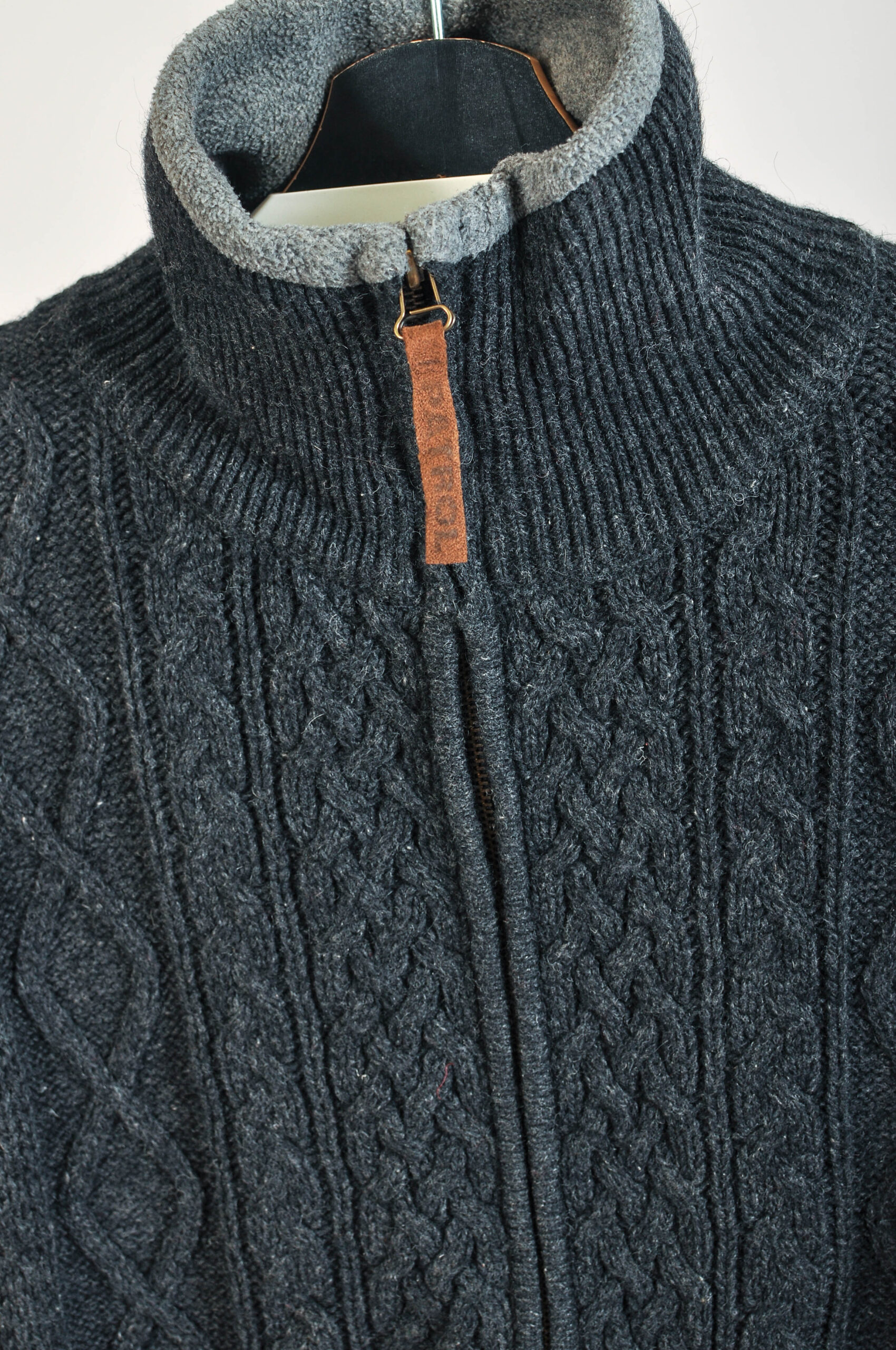 Vintage Y2K Grey Zip-Up Wool Knitwear | M | 100% Wool - Image 3