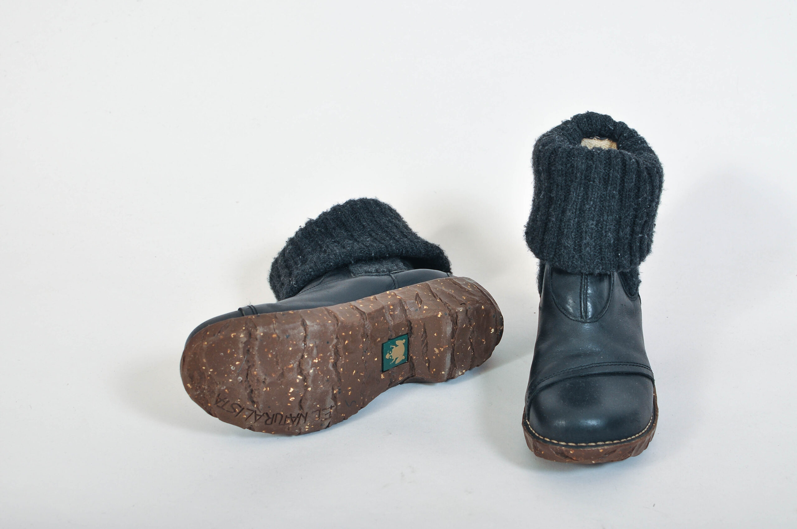 Vintage 00s Black Leather Warm Boots | Size 39 - Image 6