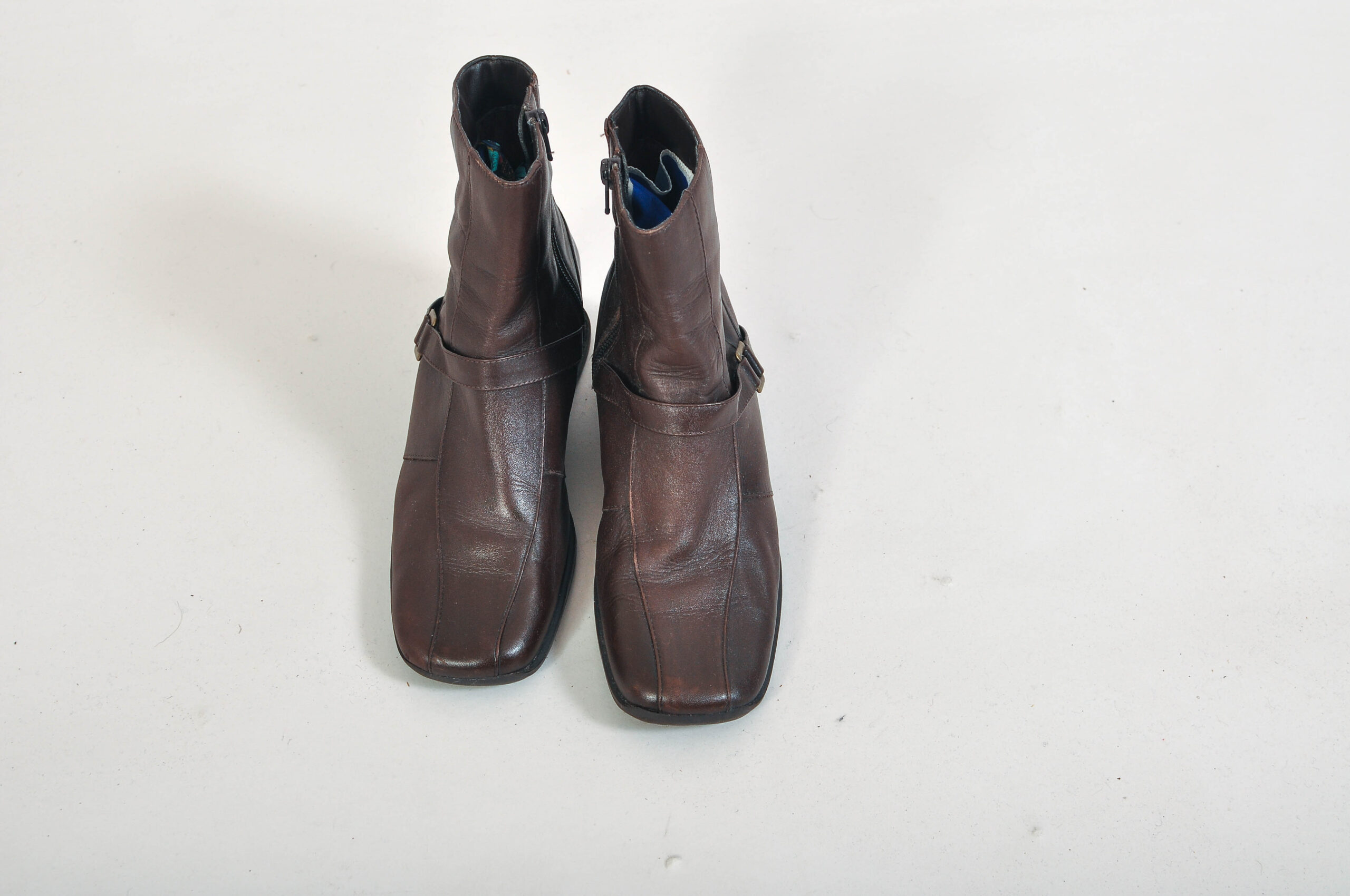 Vintage 00s Y2K Square Toe Leather Ankle Boots | Size 4 - Image 7