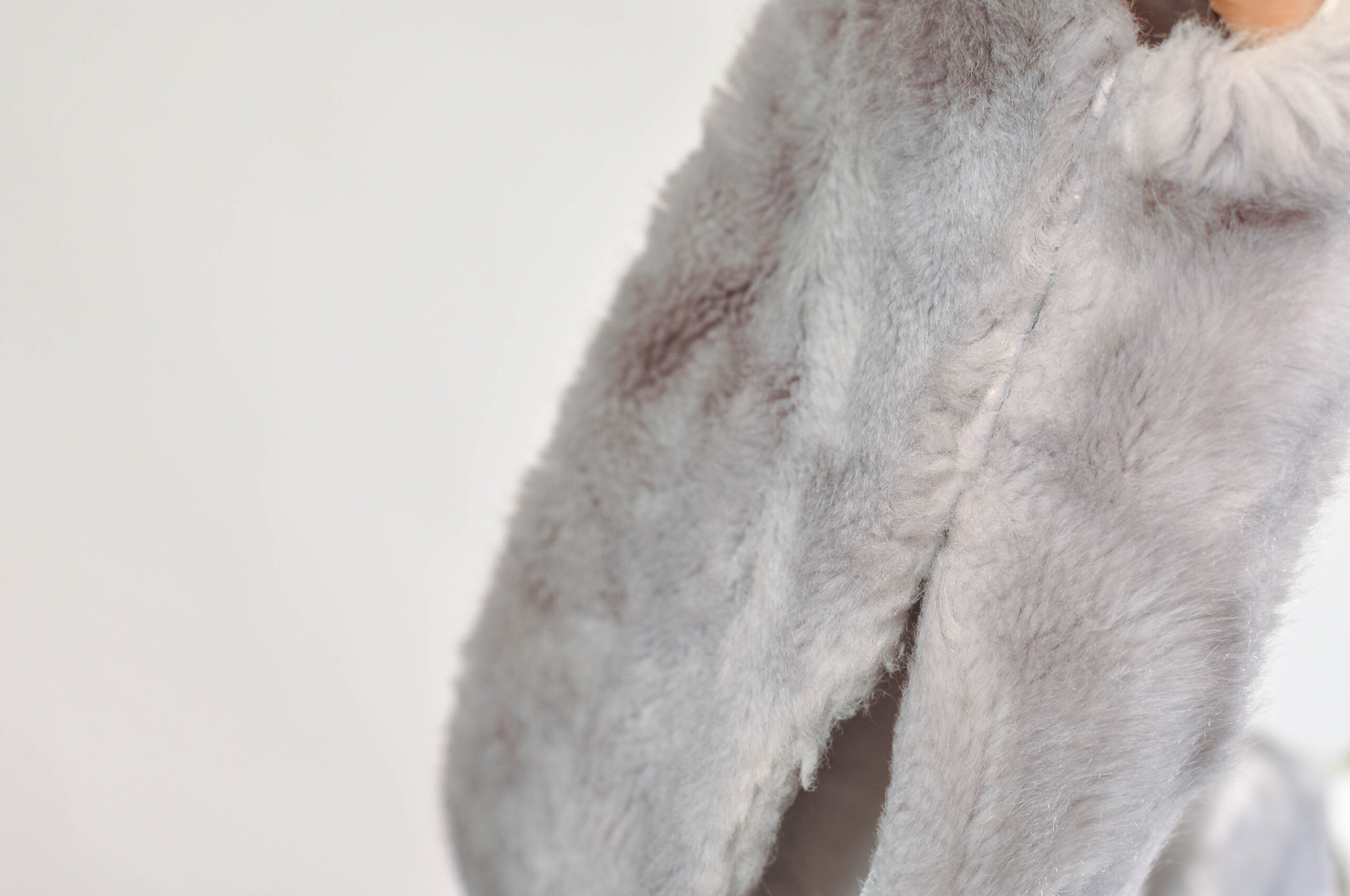 Vintage Y2K Faux Fur Poncho with Scarf – M/L - Image 5