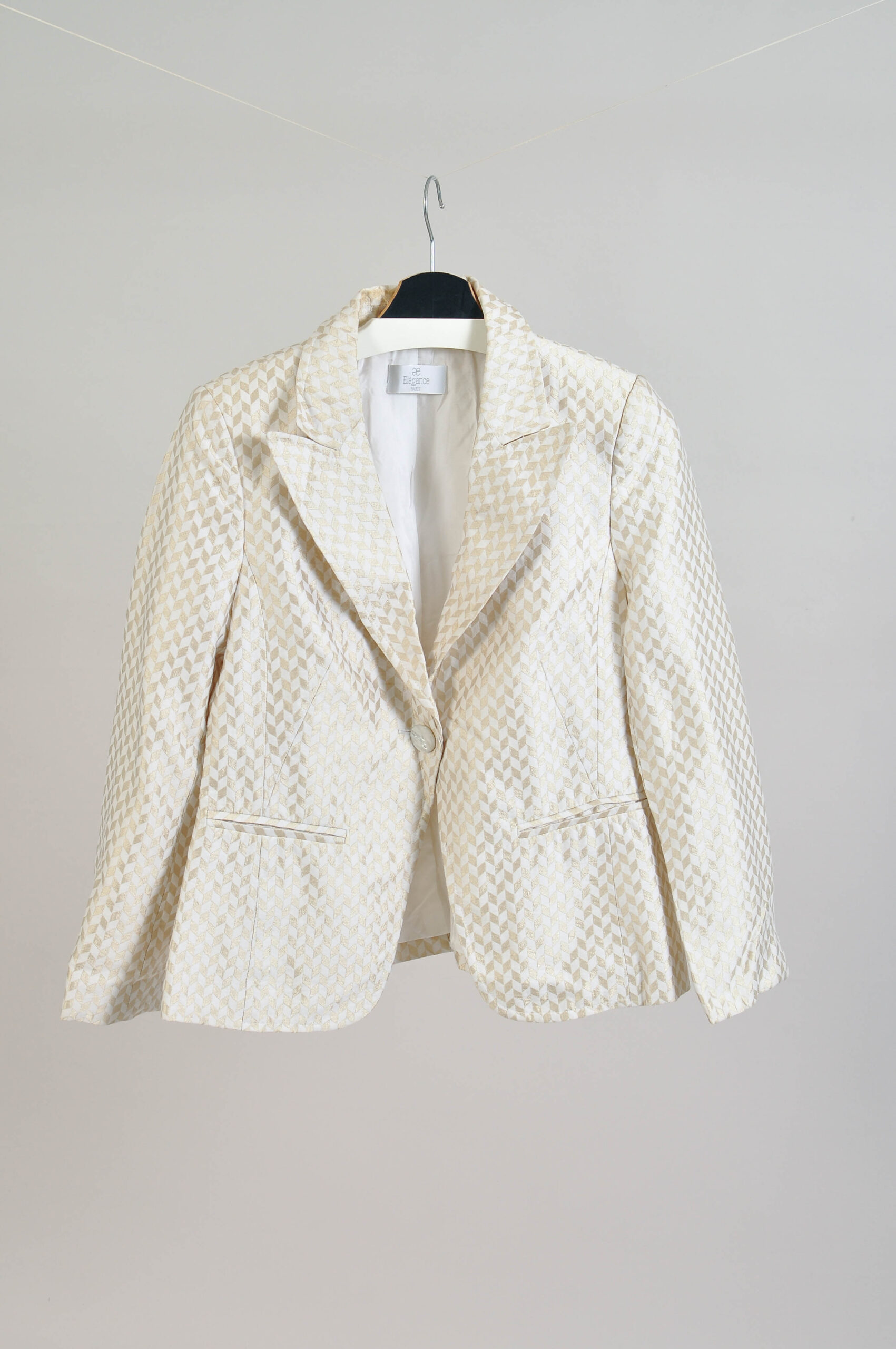 Vintage Y2K Elegance Paris White & Gold Blazer – M