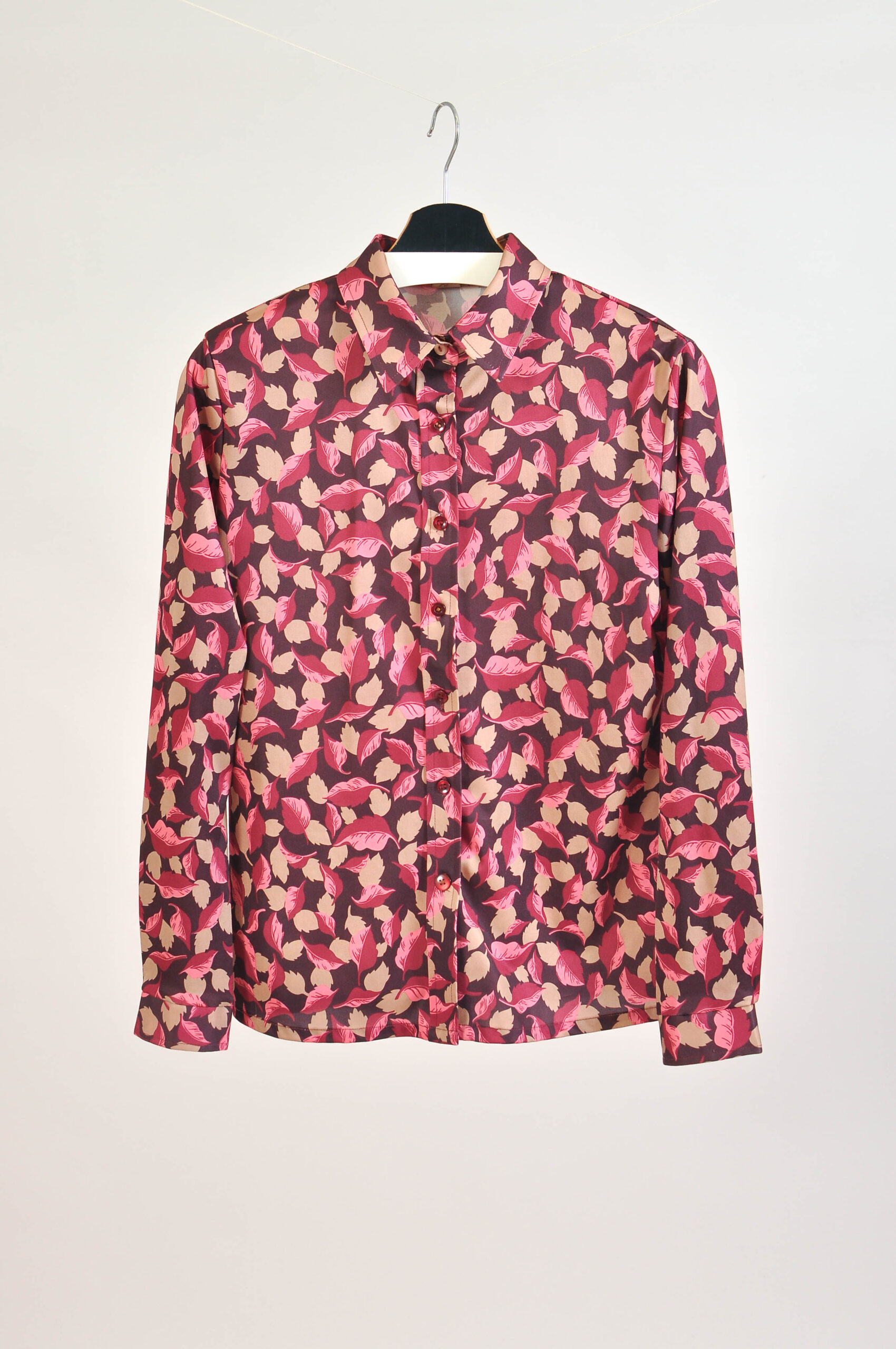 Vintage 90s Leaf Print Shirt – L