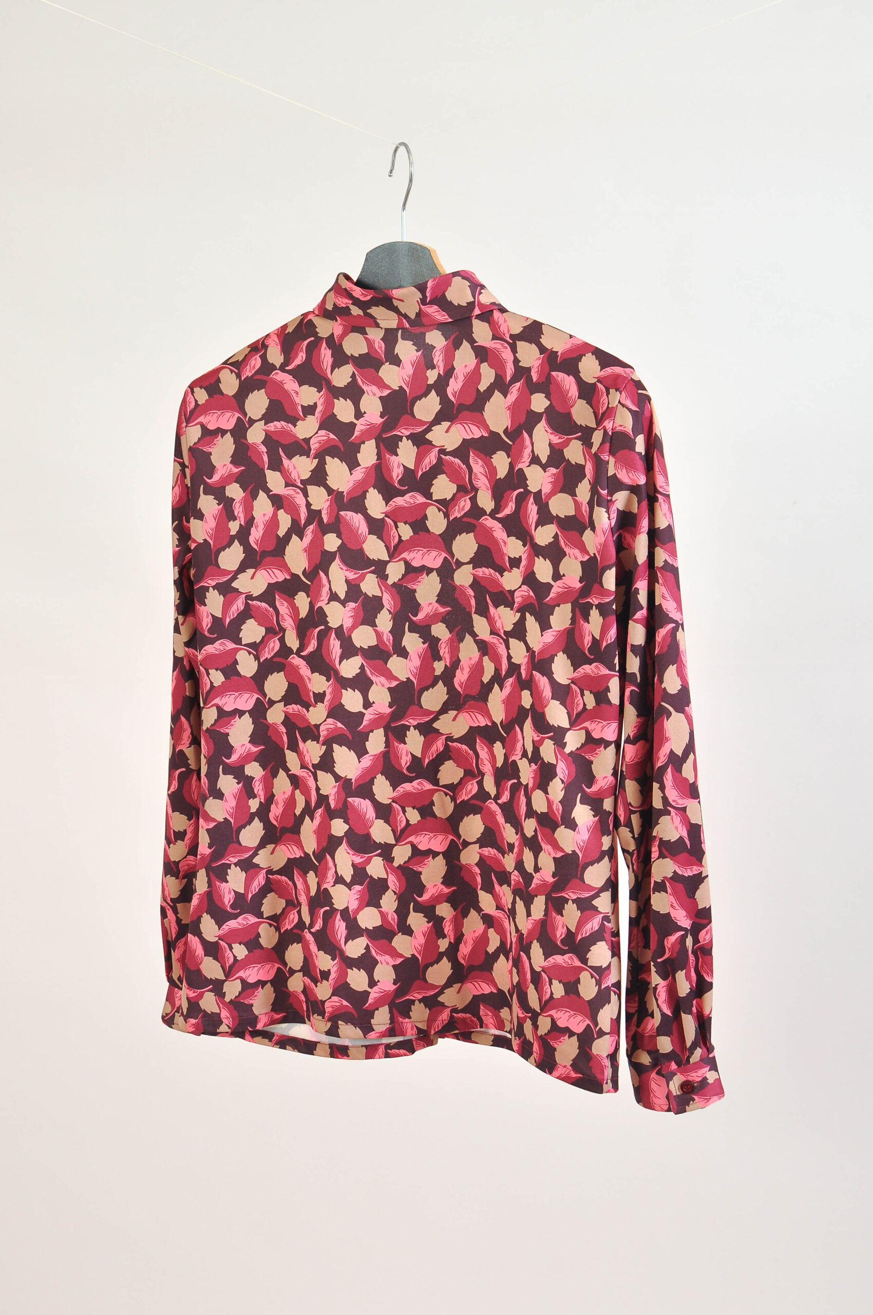 Vintage 90s Leaf Print Shirt – L - Image 4