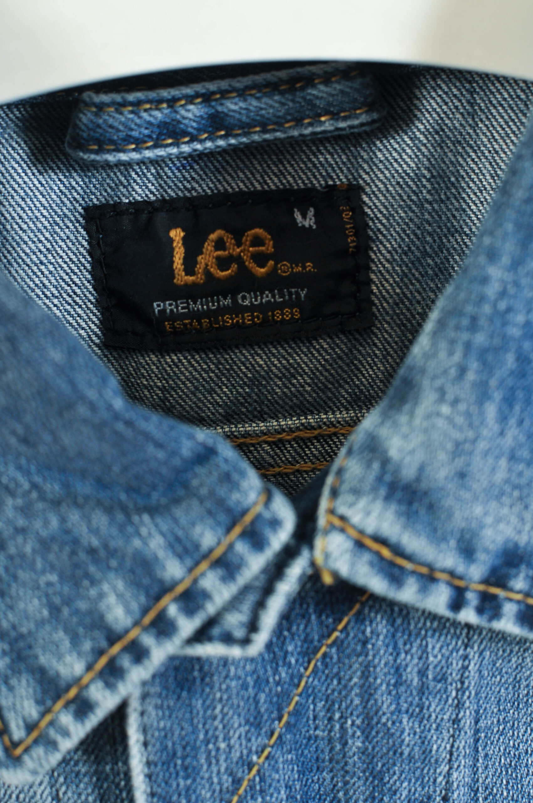 Vintage 00s Lee Denim Jacket – M - Image 4