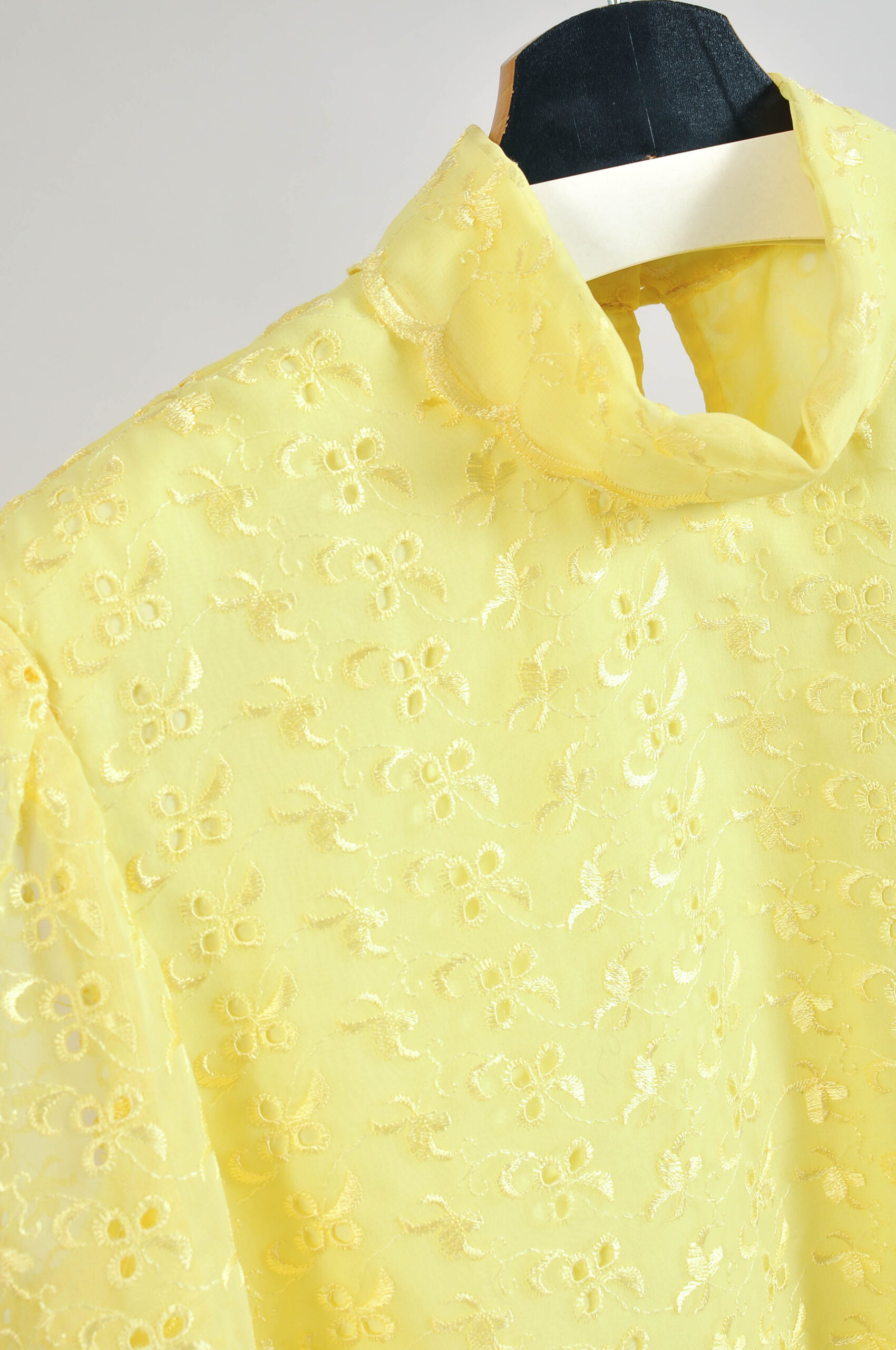 Vintage 80s Yellow Lace Blouse – M/L - Image 3