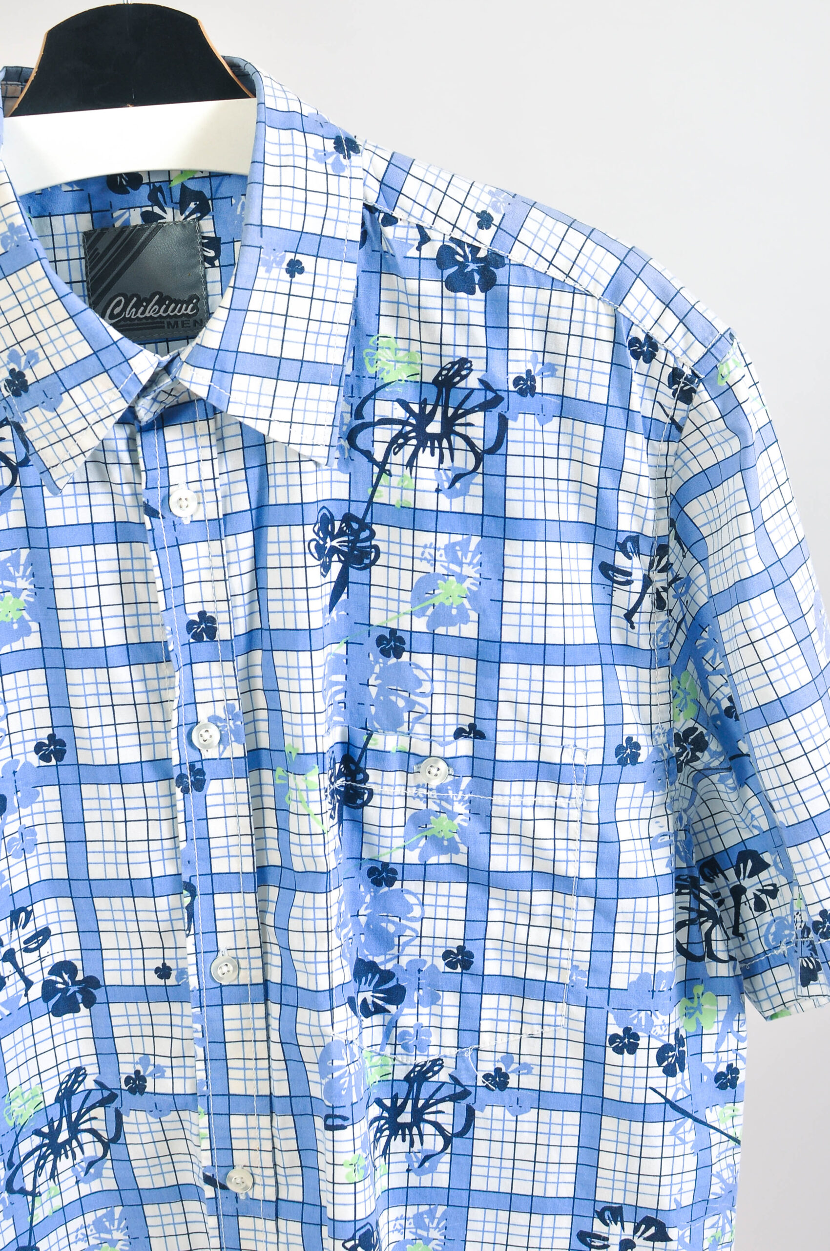 Vintage Y2K Short Sleeve Checkered Shirt – L/XL - Image 3