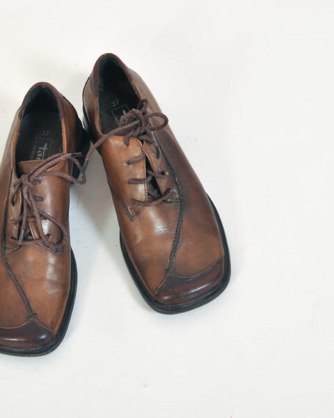 Vintage 00s Real Leather Square Toe Shoes – EU 37