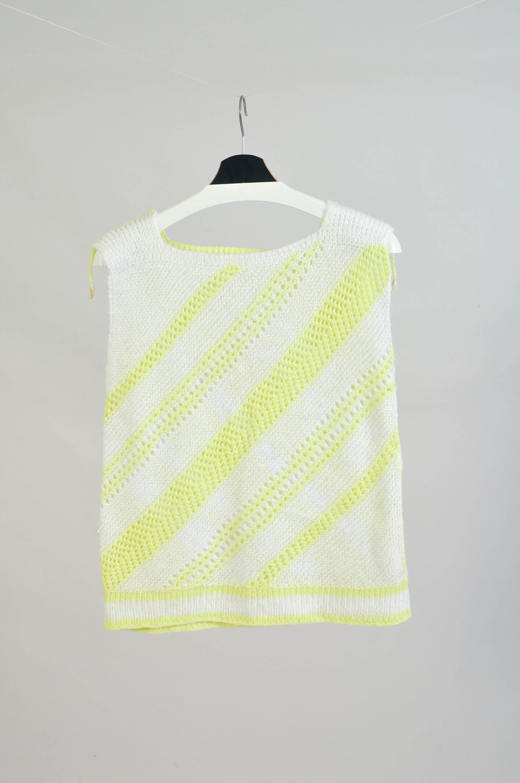 Vintage 90s Handmade Hand Knitted Top - M