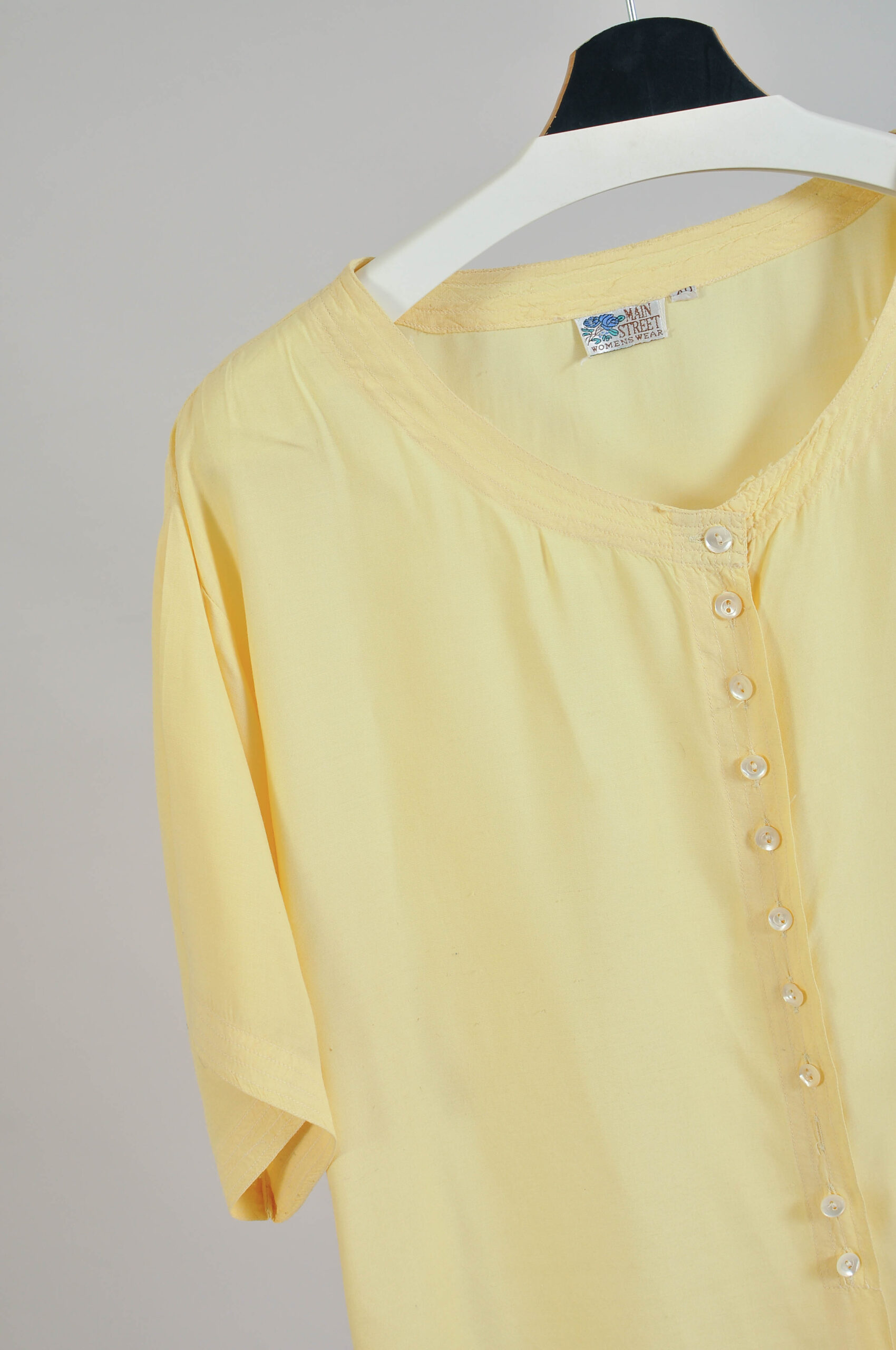 Vintage 90s Oversized Butter Yellow Blouse - 40 - Image 3
