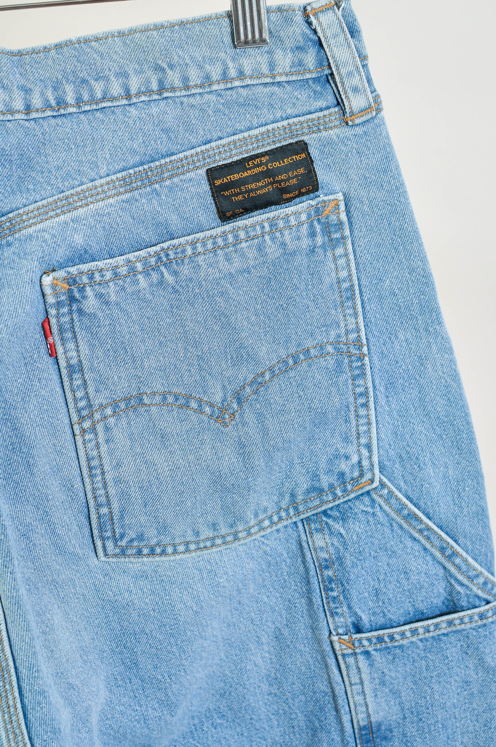 Vintage 00s Levi's Skateboarding Collection Jeans - 33 - Image 4